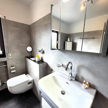 Apartment 21110 *